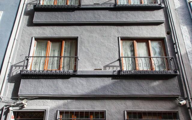 Апартаменты Myra Pera Apartments вид на фасад