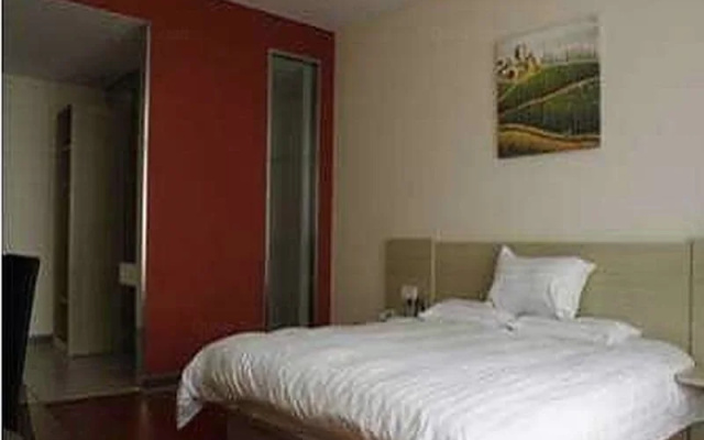 Ibis Wuxi Taihu Square Hotel