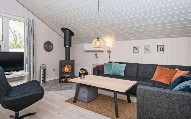 6 Person Holiday Home in Hemmet