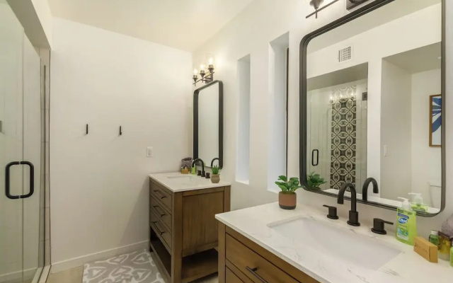 Beverly Scottsdale