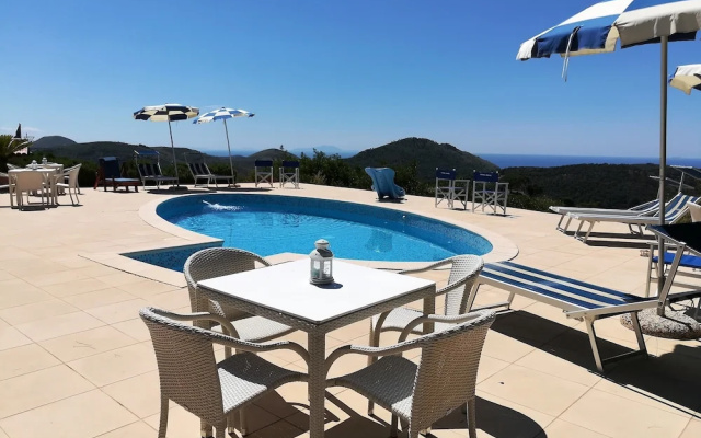 Holiday Resorts for 4 Persons