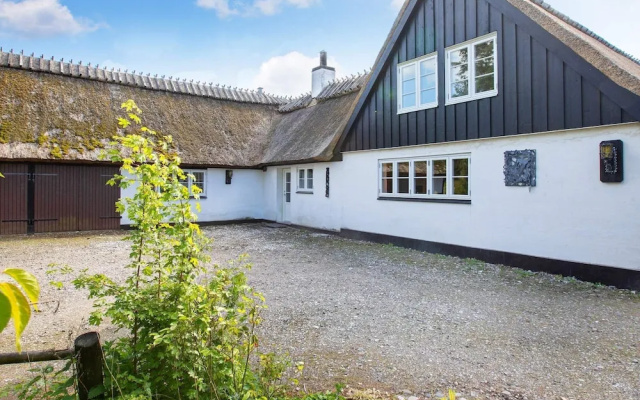 10 Person Holiday Home in Rødvig Stevns