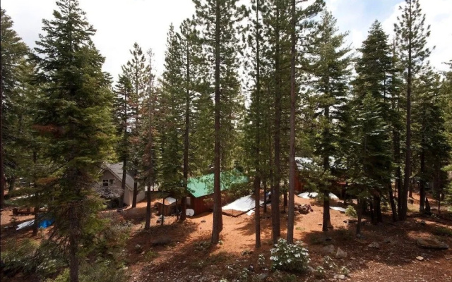 Bagatelos Agate Bay Property by RedAwning