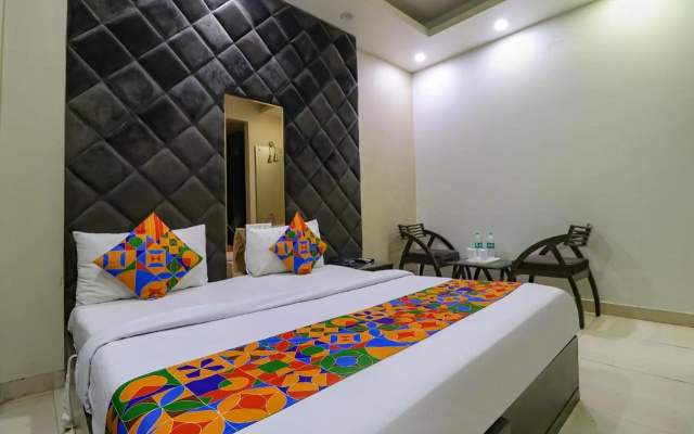 FabHotel Yug Villa