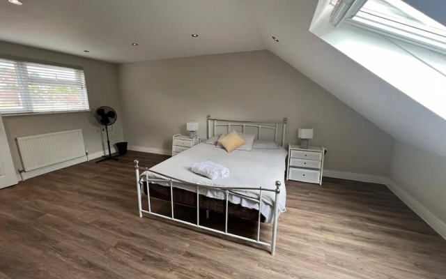 The Grand Spacious Two Bed Apartment