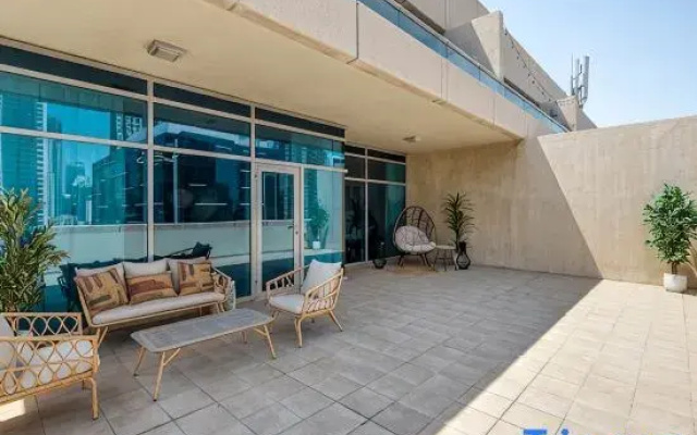Stylish Apartment Huge Terrace Near Burj Khalifa