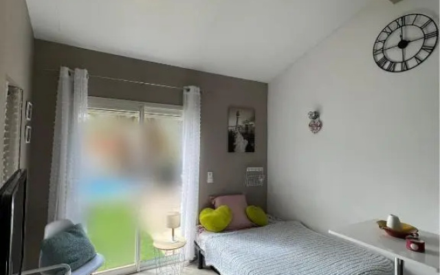 Studio RIQUET indépendant attenant à Villa