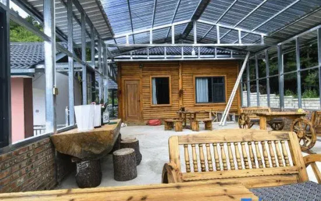 Haba Snow Mountain Yunjian Shanye Boutique Homestay