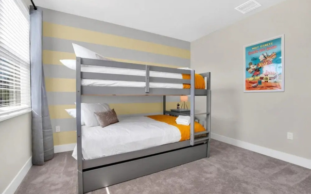 Modern 3BR Townhouse With Pool Near Disney