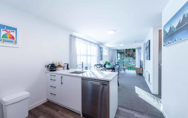 Central Luxury Apartment 114