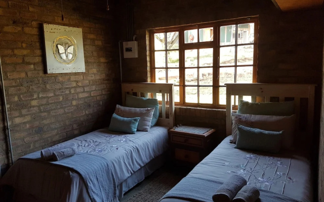Buffalo Hill Safari Lodge