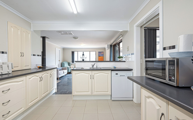 Villa Scalzi - 4-Bed Getaway