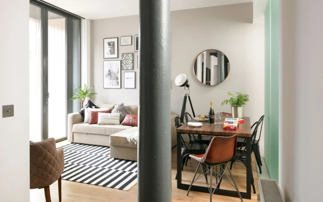 Plymouth Luxurious Apartment
