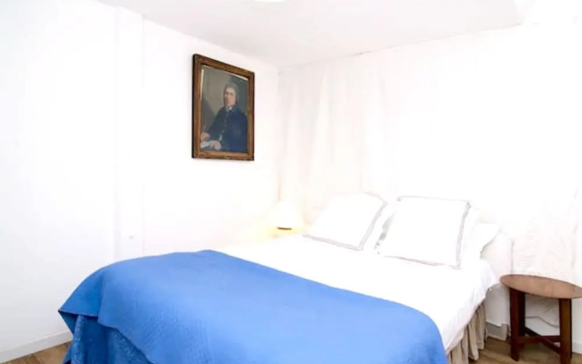 House With 4 Bedrooms in Paris, With Wifi
