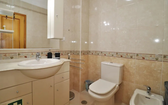 Lovely 2 -bedroom Vacation Apartment In Quarteira