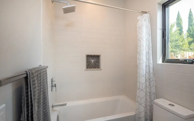 24 Robert Drive - 1 Br Home