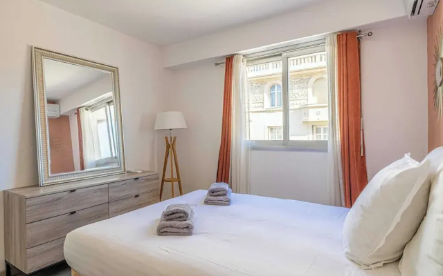 Exceptional Air-conditioned Flat in Cannes