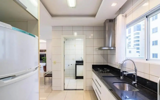 Apt w/ 3BR & BBQ 350m From the Beach Lam0601