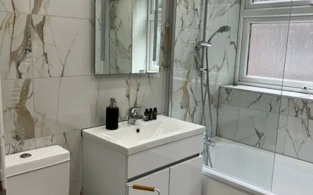Luton City Apartment Retreat