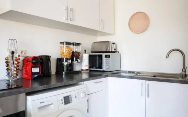 Appartement cozy: 10/15 min des Champs Élysée