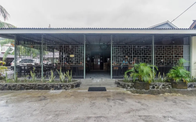 RedDoorz near Jalan Samratulangi 2 Manado