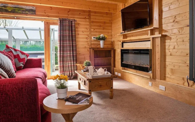 Lodge in Shropshire With Private Hot Tub