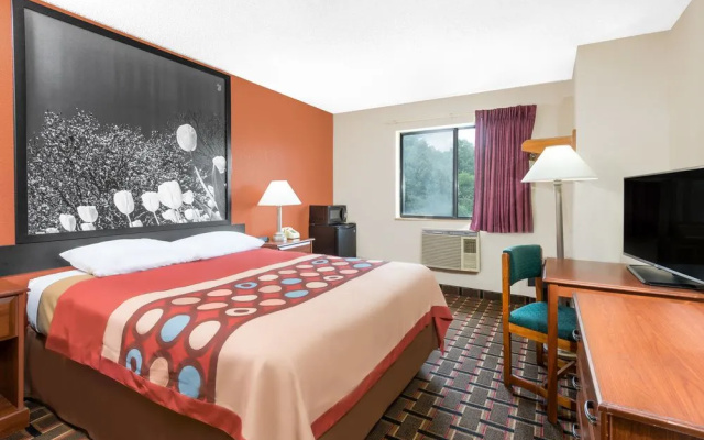 Super 8 Kent/Akron Area