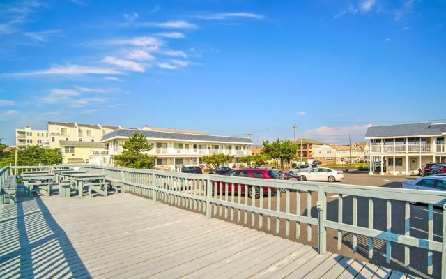 Beautiful Brigantine Condo - Walk to Beach!