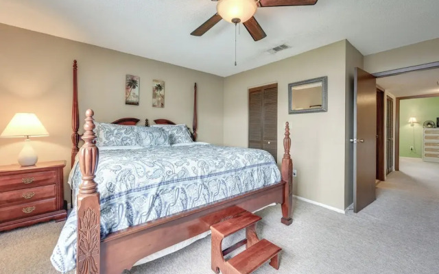 Riverfront Weleka Condo w/ Dock & Pool Access