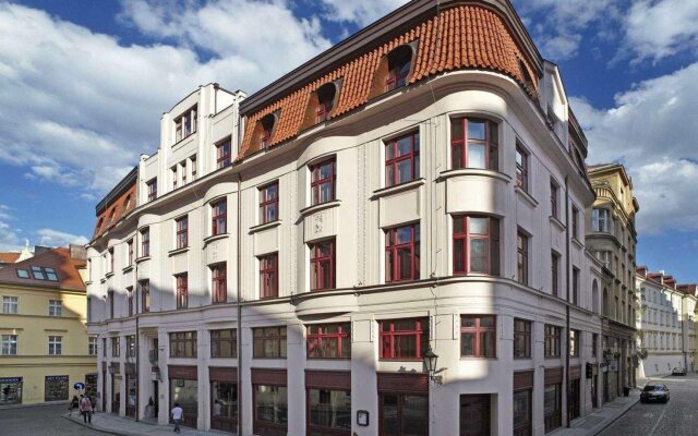 Отель Buddha-Bar Hotel Prague Чехия, Прага - 13 отзывов об отеле, цены и фото номеров - забронировать отель Buddha-Bar Hotel Prague онлайн вид на фасад