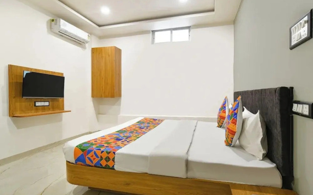 Fabhotel Paradise Inn