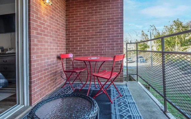 Classic City Getaway at Stadium Village