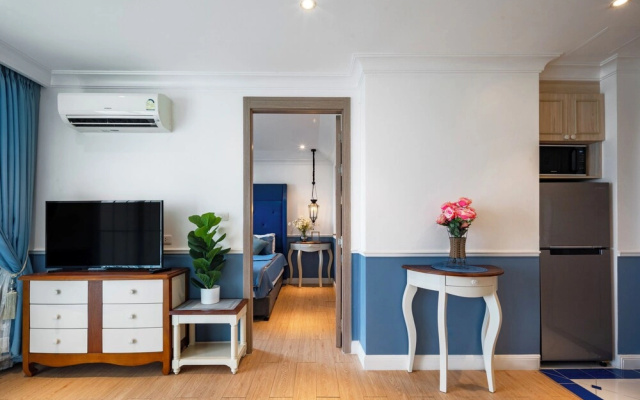 Seven Seas Cote d'Azur  with Pool& Gym
