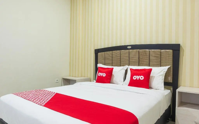 OYO 1977 Harvest Residence