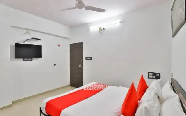 Oyo 25054 Hotel Day Night Stay