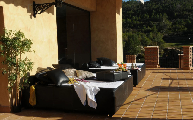La Figuerola Hotel & Restaurant