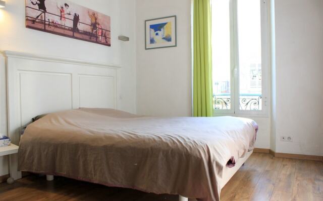 Апартаменты Lovely Apartment комната для гостей