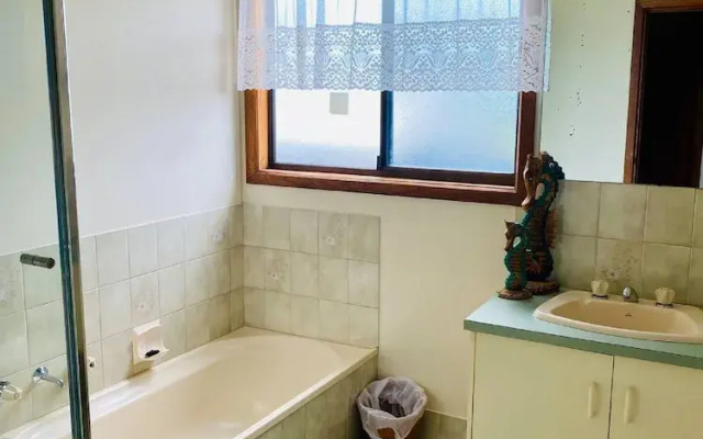 Unwind Retro-vibe Pet Friendly