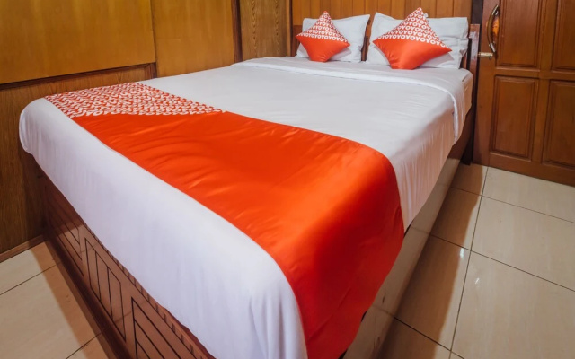 Crecia Guest House by OYO Rooms