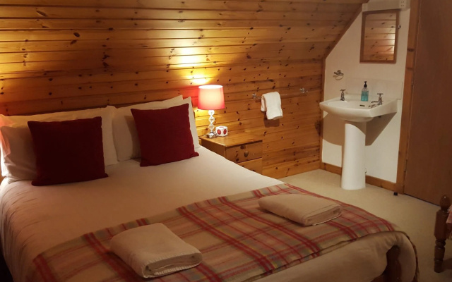 Carn Mhor Bed and Breakfast