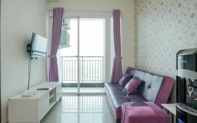 Comfort And Elegant 1Br Green Bay Condominium Apartment