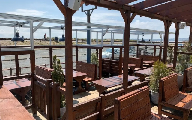 Hoopers Sandy Beach Guest Rooms