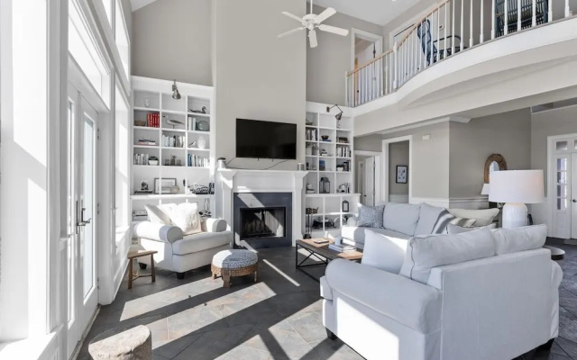 Shearwater 4 Bedroom Home by RedAwning