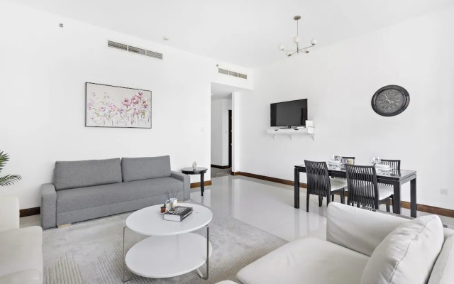 WelHome - Urban Retreat With Terrace And City Views