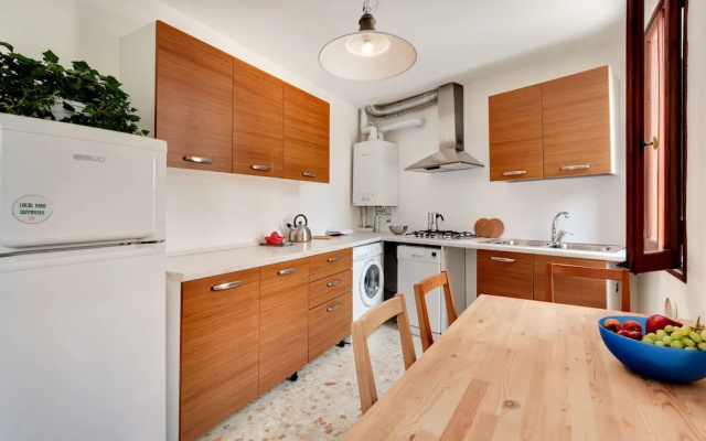 Santo Stefano Accademia Apartment Venice
