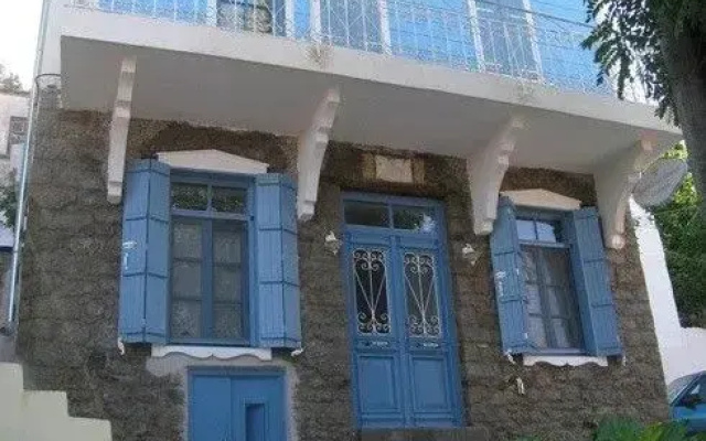 Traditional Houses Atzanou