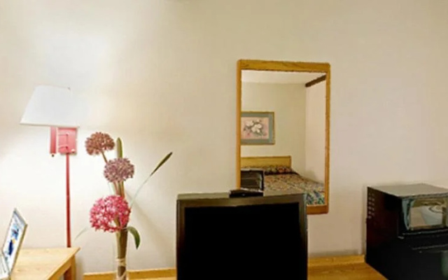 Daybreak Suites Extended Stay - Dothan