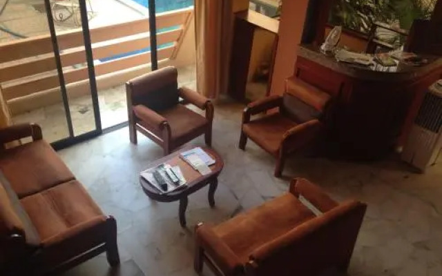Hostal Manta Tropical