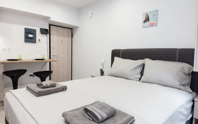 Brand Urban Getaway in Megaro Mousikis