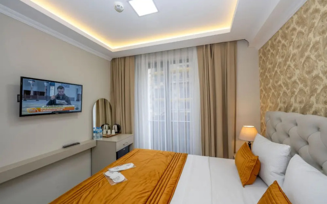 Skystar Deluxe Hotel